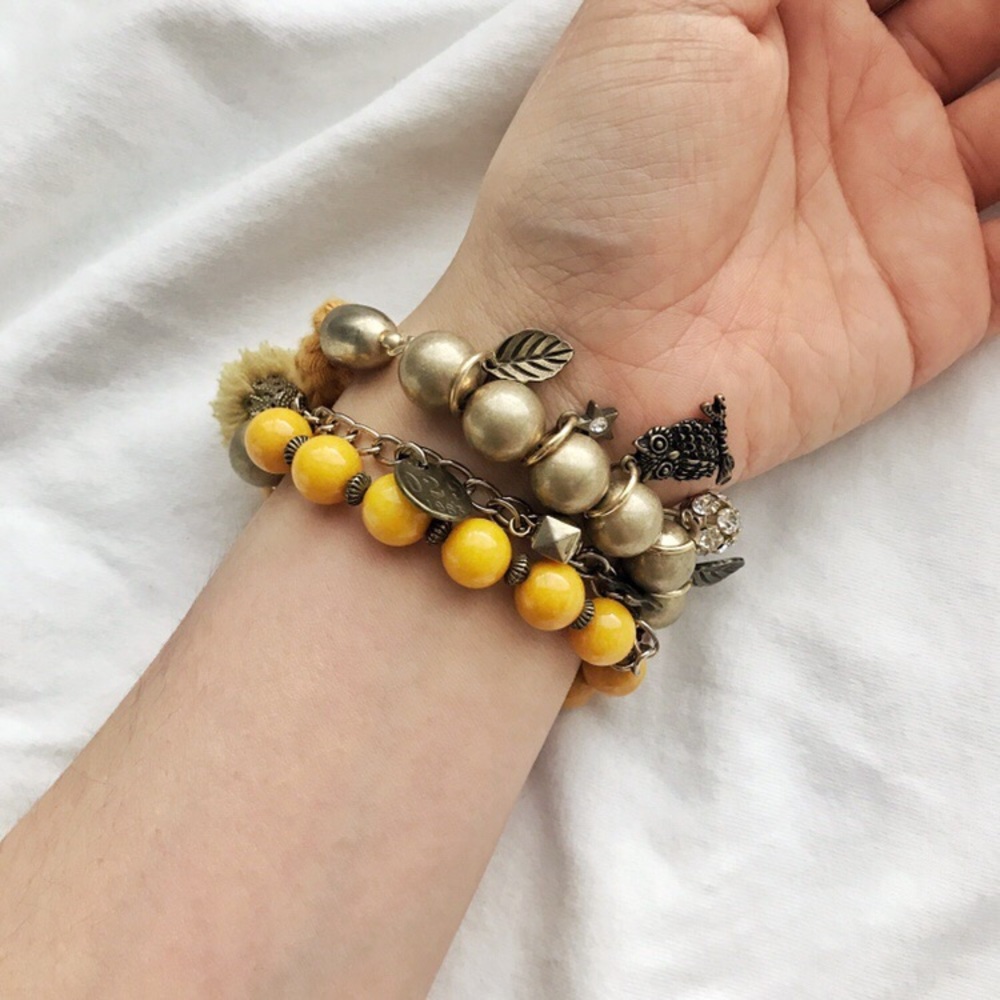 NWOT Yellow elastic beaded bracelet set